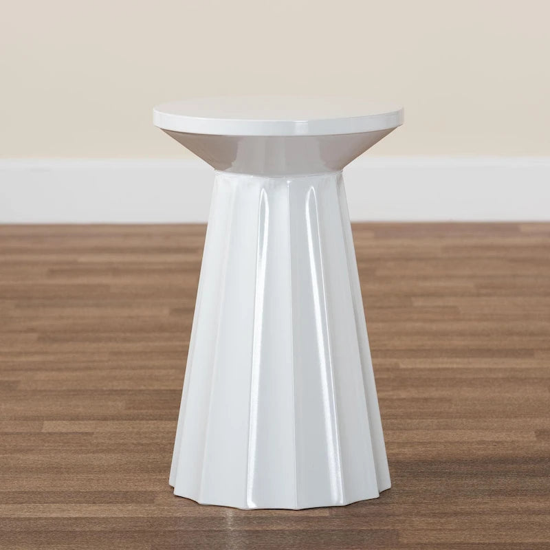 Table d'appoint festonnée en métal - Table d'appoint ronde moderne