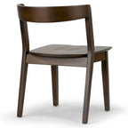 Chaise en bois massif marron foncé avec dossier incurvé