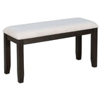 Table de salle à manger avec chaises et banc