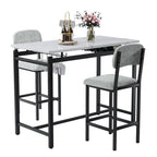 Table de salle à manger avec chaises rembourrées