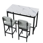 Table de salle à manger avec chaises rembourrées